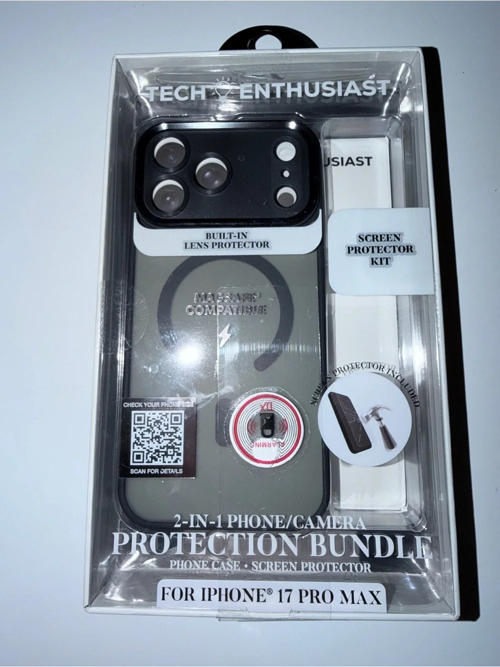 Tech Enthusiast 2-in-1 MagSafe Protection Bundle for iPhone 17 Pro Max – Black